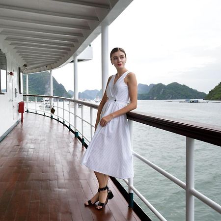 Emeraude Classic Cruises Ha Long Exterior photo